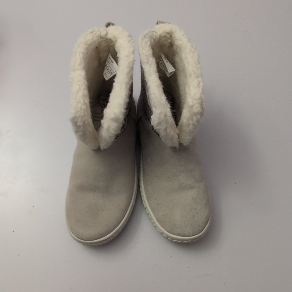 Pendleton Women's Cabin Fold-Down Shearling Lined Winter Snow Boot, Suede Sheeps